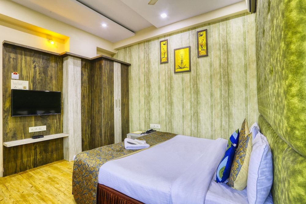 The Ashoka Hotel, Vijaynagar 3 Hours Day Use 8