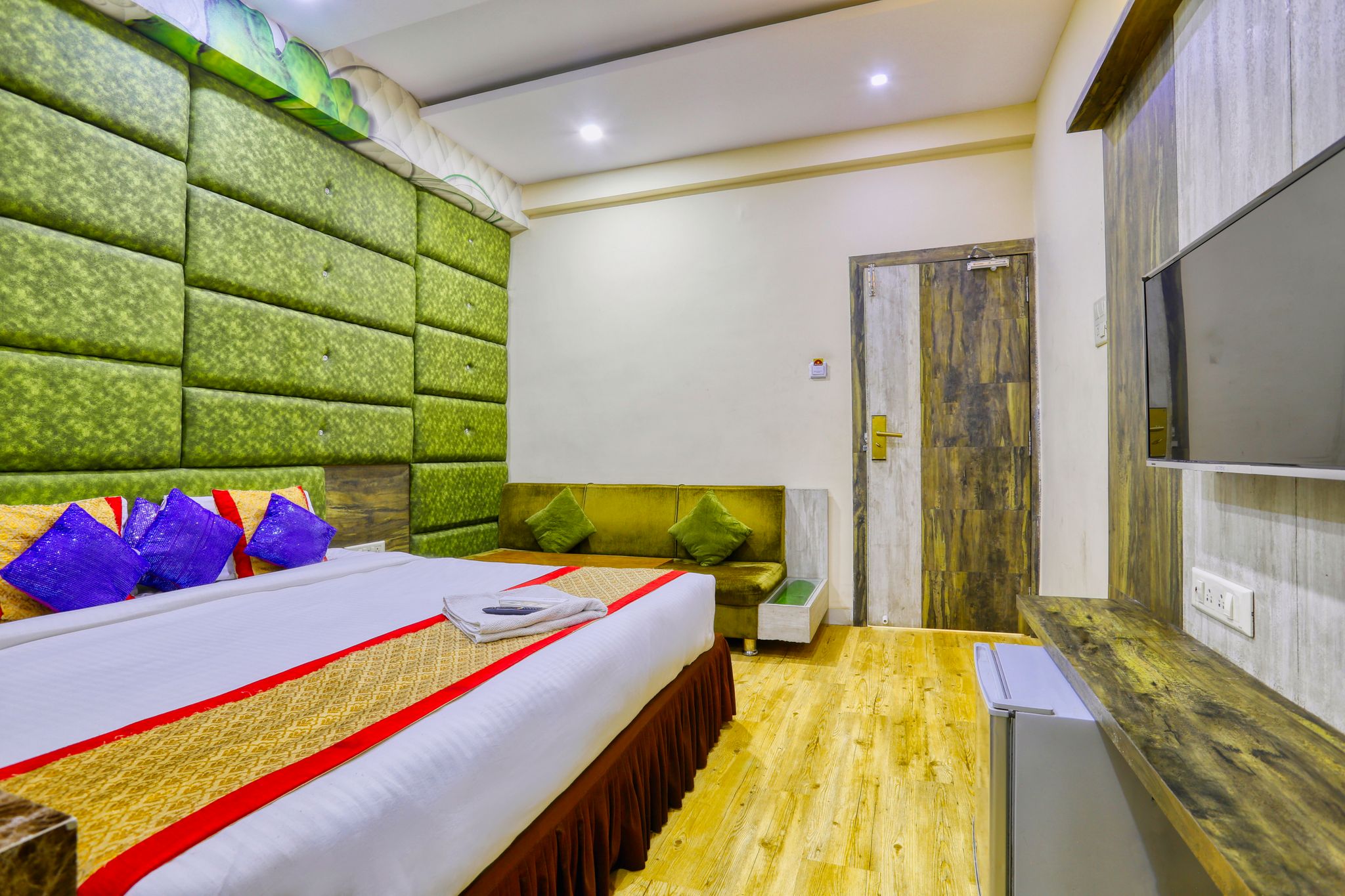 The Ashoka Hotel, Vijay Nagar Deluxe Double or Twin Room