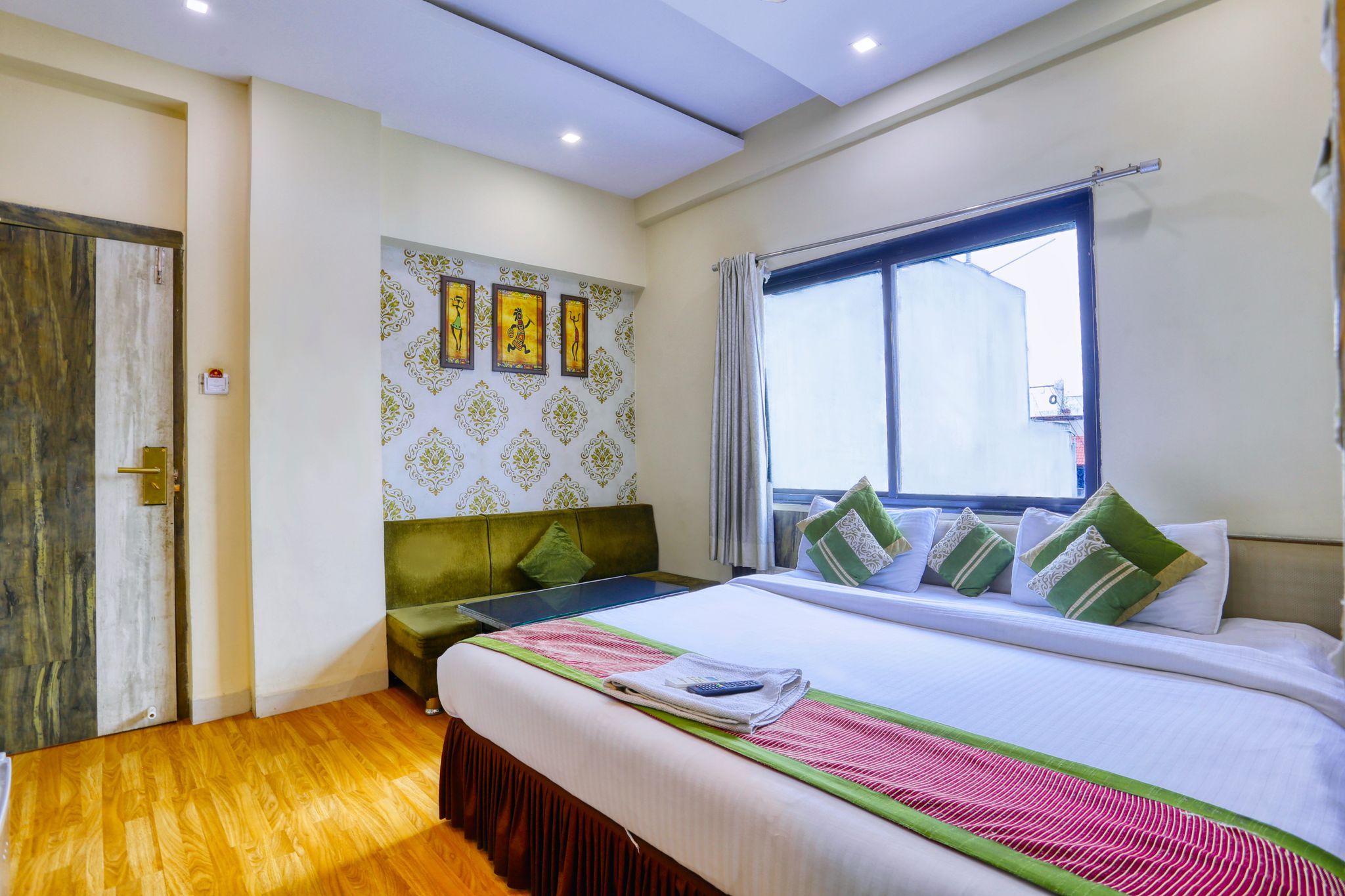 The Ashoka Hotel, Vijay Nagar Deluxe Double or Twin Room 7