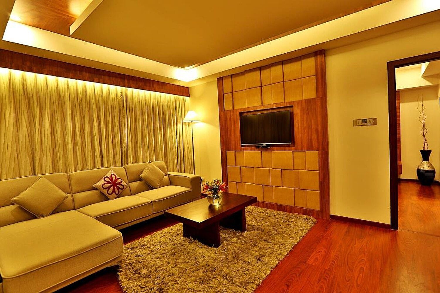 Olive Downtown Executive Room 8