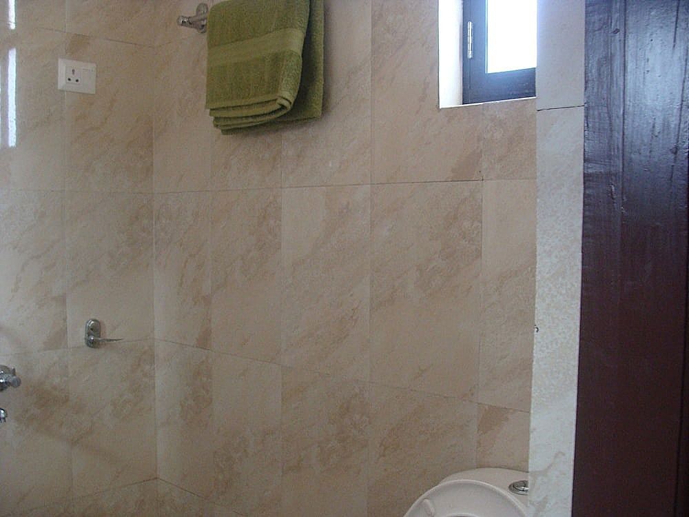 Hotel Abhinandan Grand Deluxe Room Non A/C 6