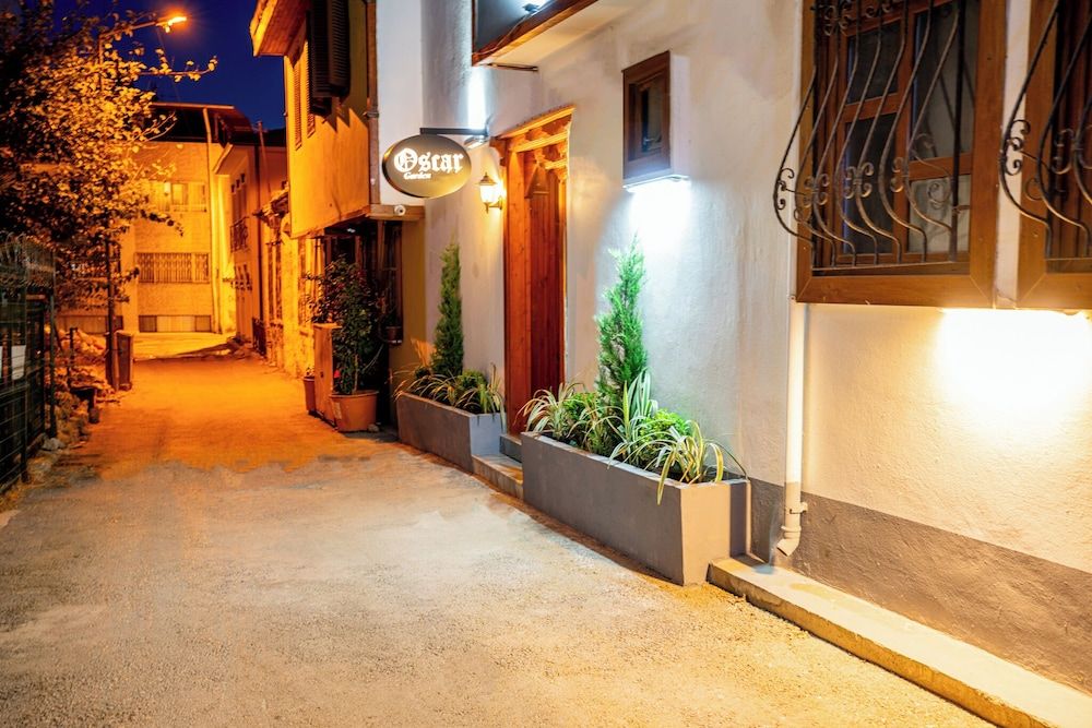 undefined Oscar Garden 7