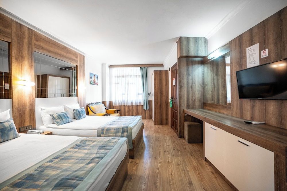 undefined Oscar Garden 3