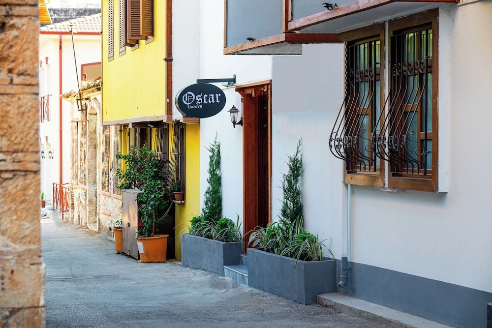 undefined Oscar Garden 9