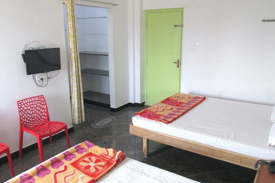 Standard Large Family Room - AC