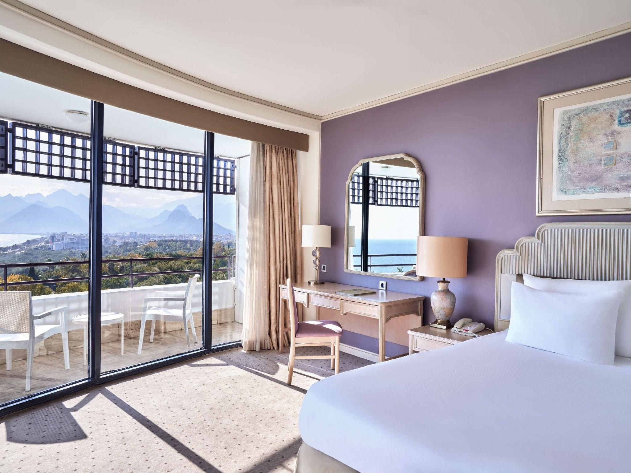 Junior Suite Sea View With King Bed