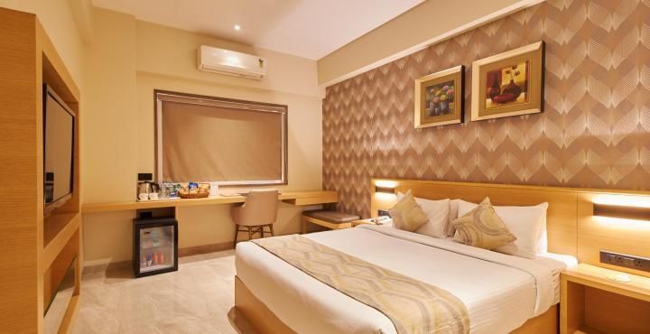 Click Hotel Bhuj Premium Room 4