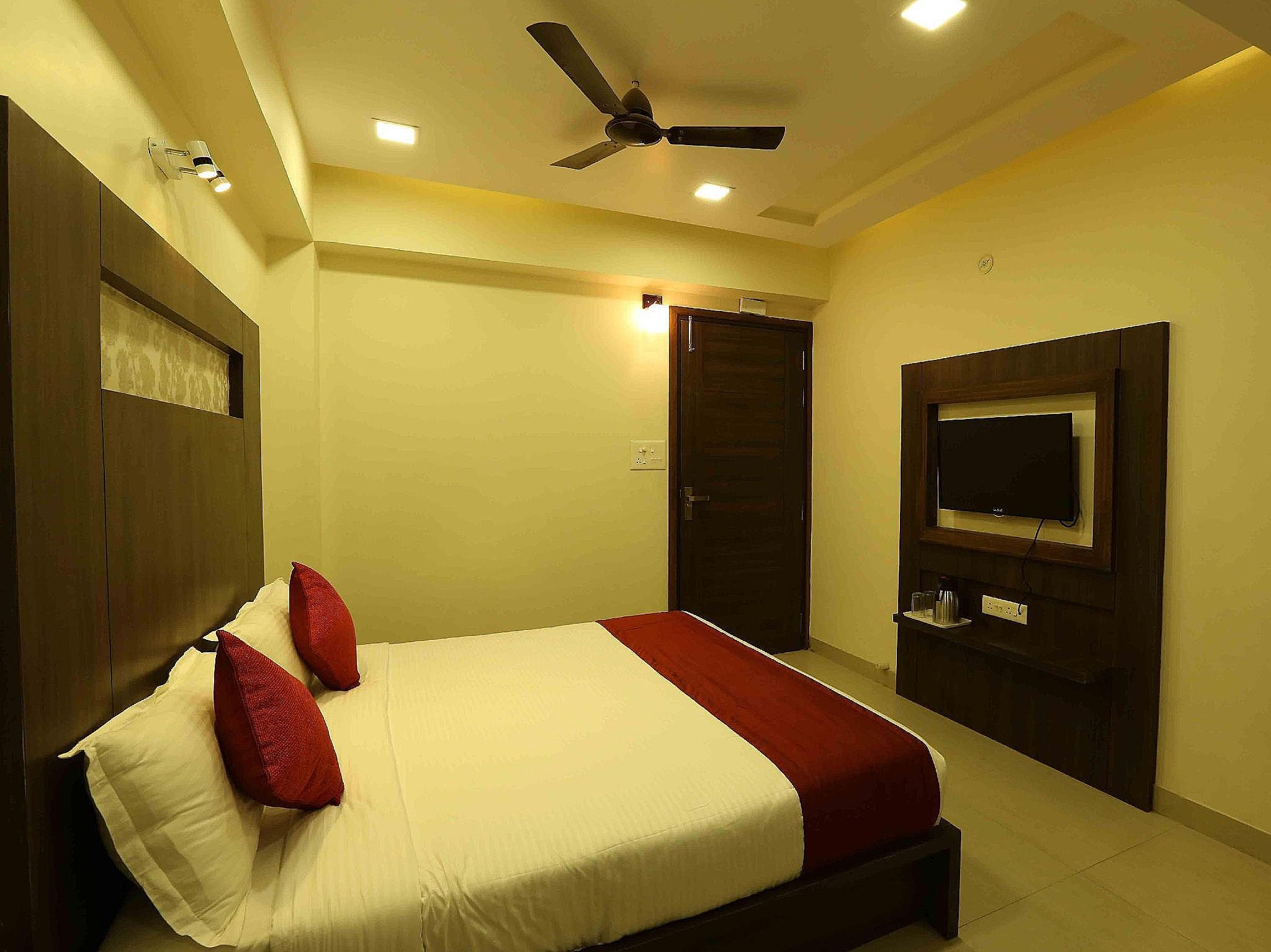 Hotel Ghoonghat Club Room 11