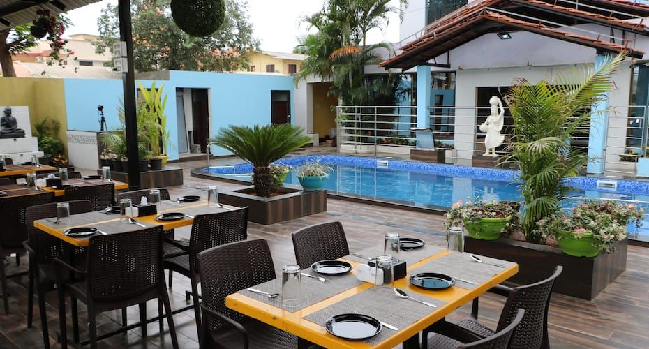 undefined Hotel Comfort Inn 3