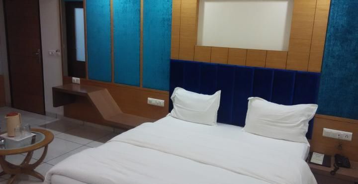 Deluxe AC Room