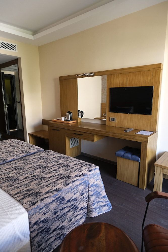 Azka Hotel Standard Room (Land View)