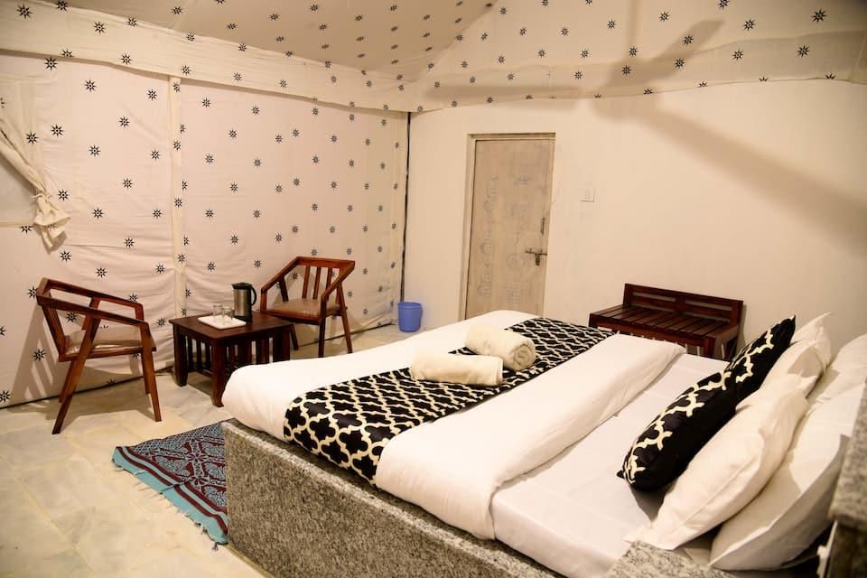 Super Deluxe Swiss Tent