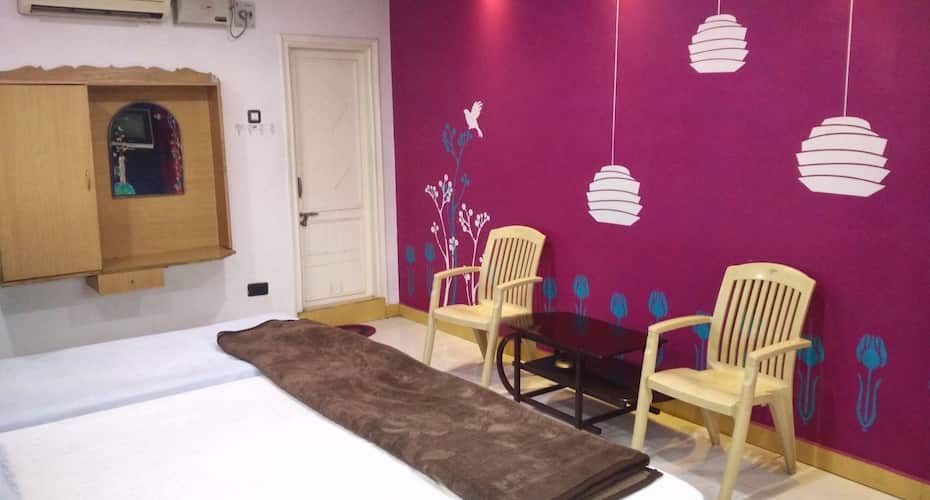 Sri Srinivasa Lodge Triple Bedroom AC