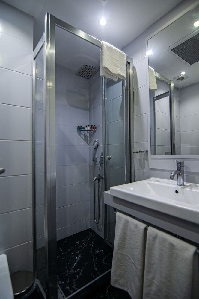 Lapis Inn Hotel & Spa Standard Double Room 10