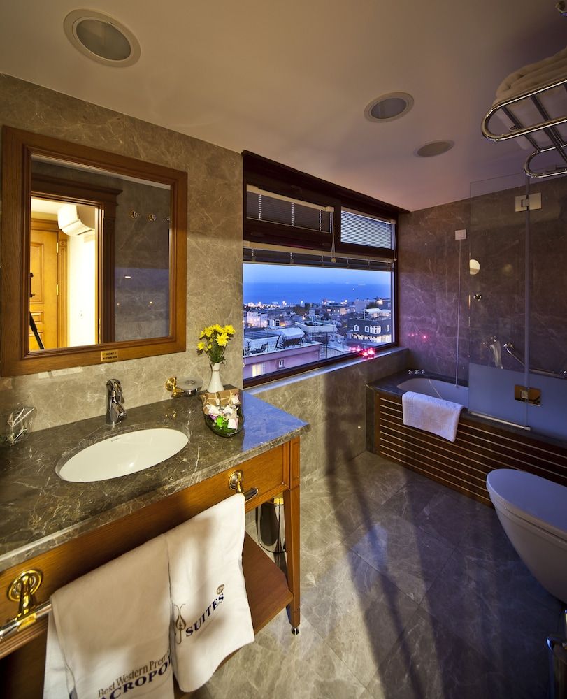 GLK PREMIER Acropol Suites & Spa - Special Class Executive Room with Balcony, Sea view or Hagia Sophia view 5