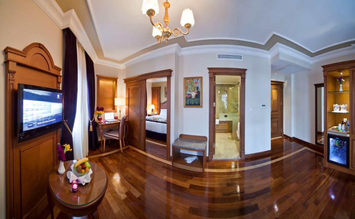 Connecting Family Suites