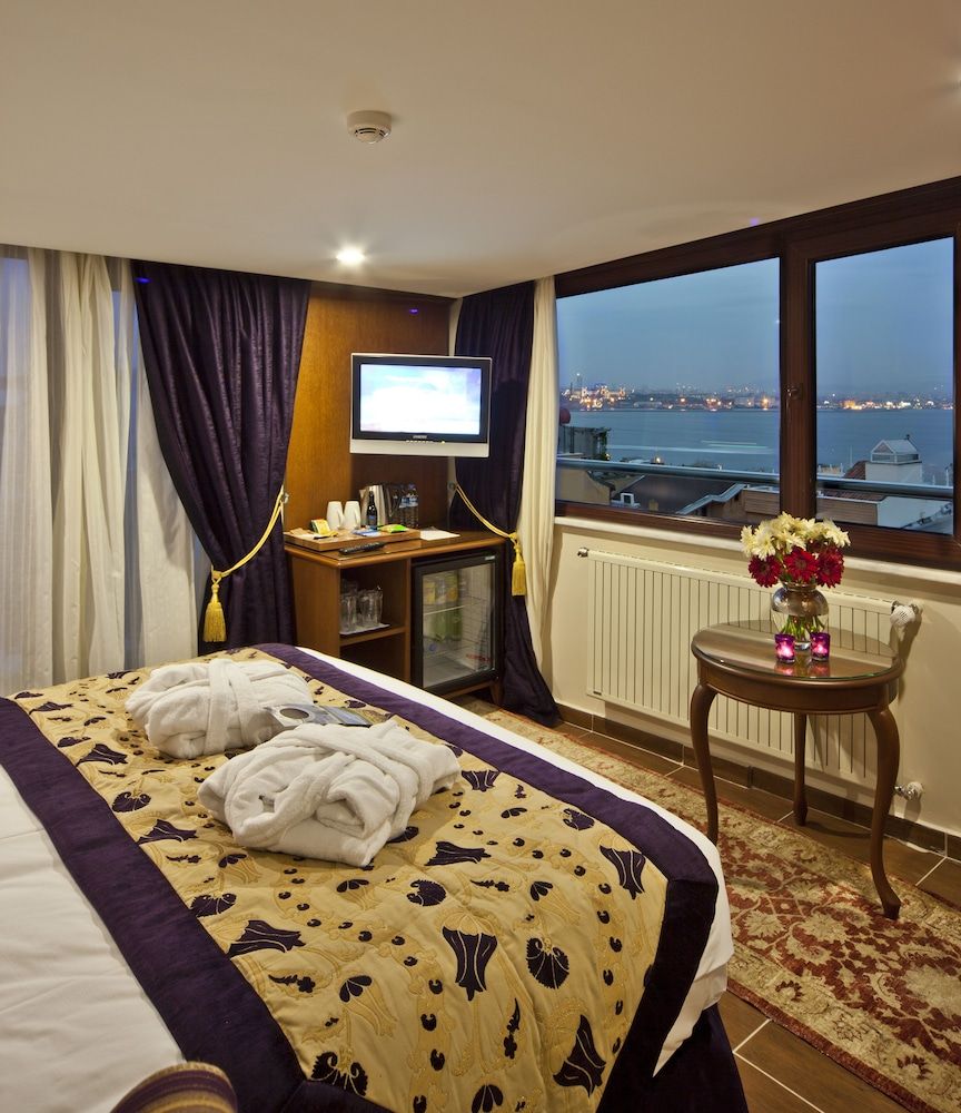GLK PREMIER Acropol Suites & Spa - Special Class Executive Room with Balcony, Sea view or Hagia Sophia view
