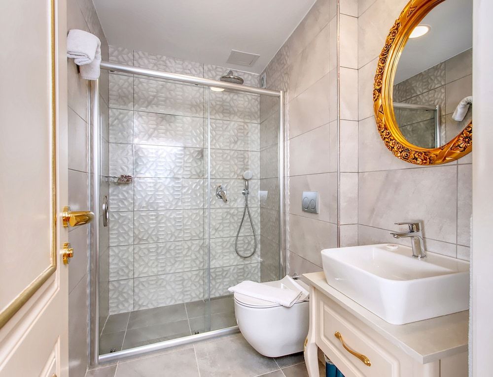 Hotel Saba Economy Twin Room, 2 Twin Beds, No Windows 5