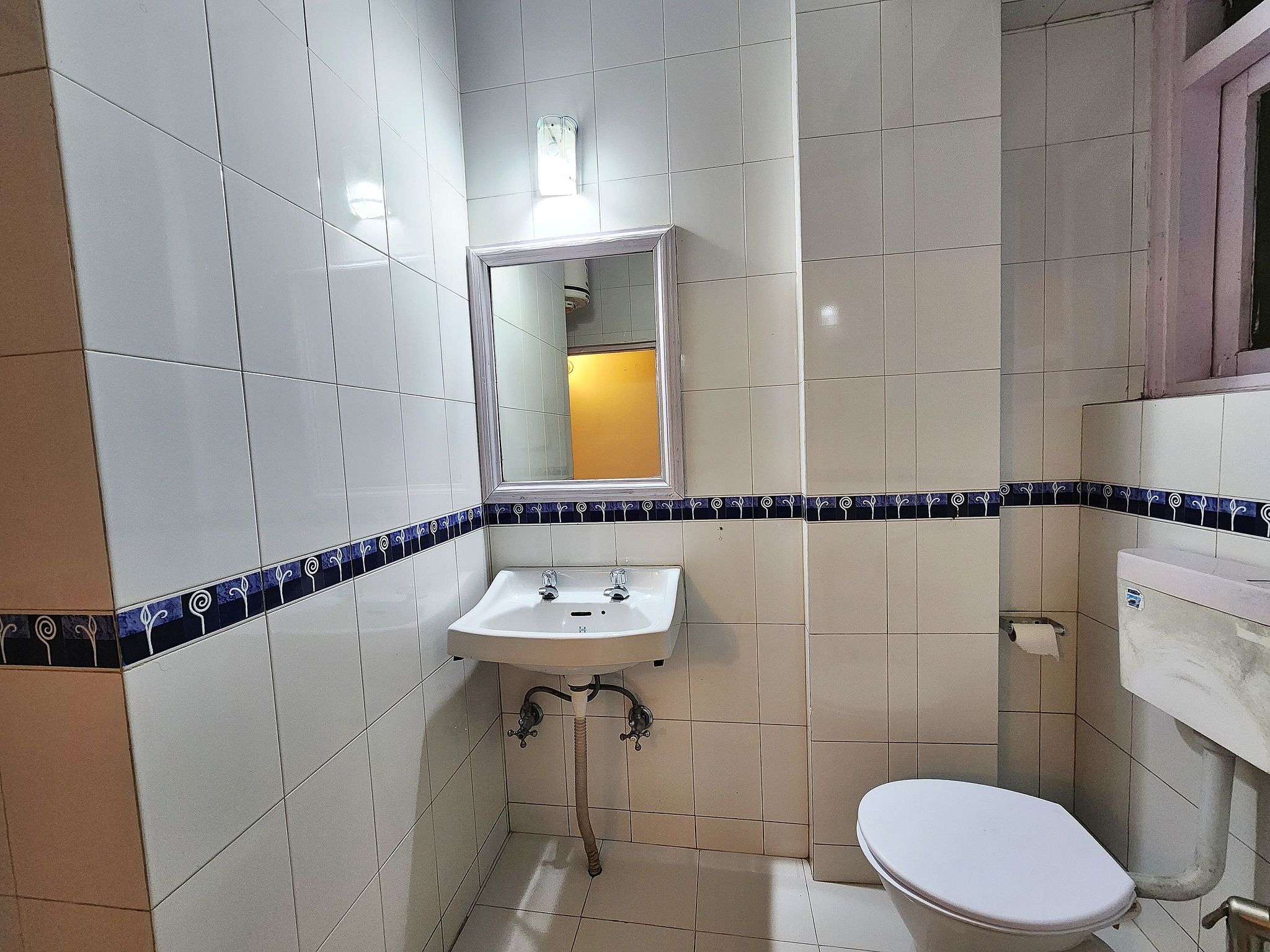 Hotel Pineview Shimla Deluxe Room 12