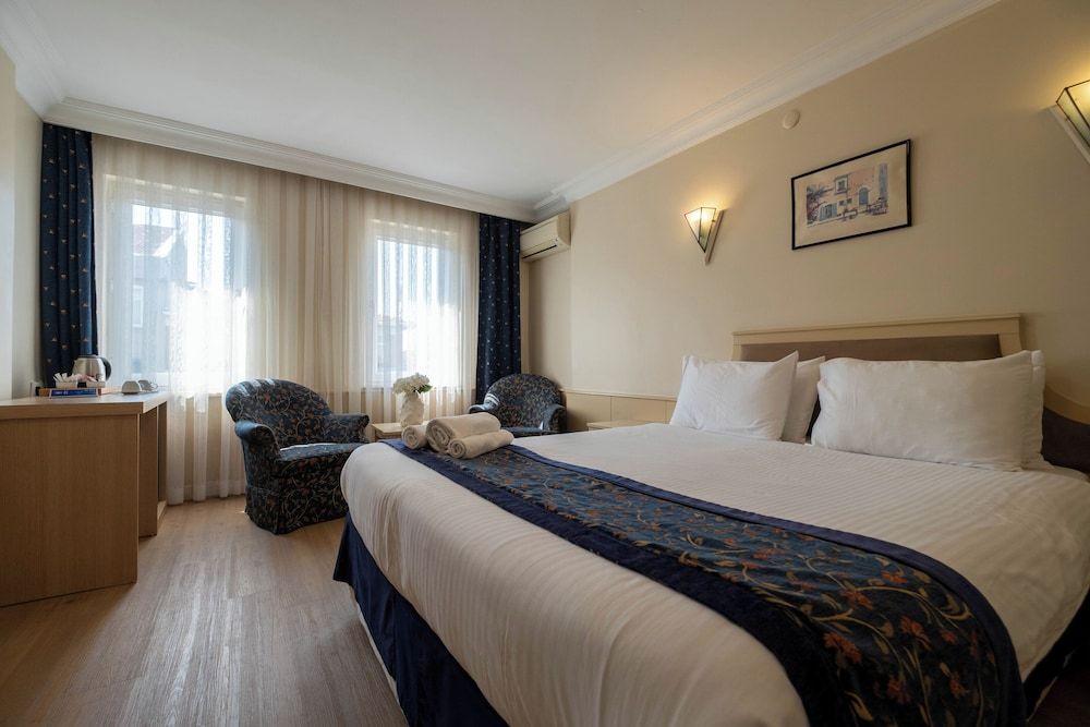 Berr Hotel Economy Double or Twin Room 4