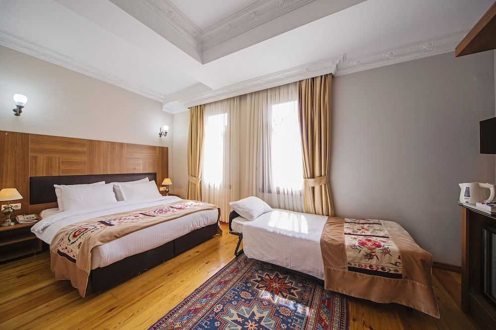 Hippodrome Hotel Triple Room