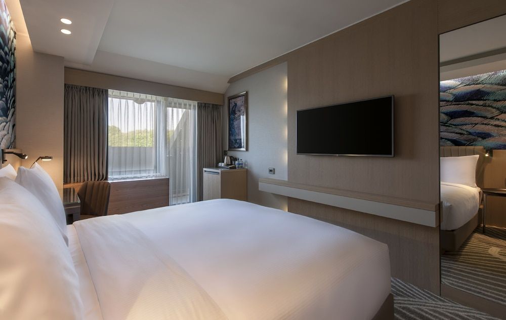 DoubleTree by Hilton Hotel Istanbul - Sirkeci Room, 1 Queen Bed, Balcony 3