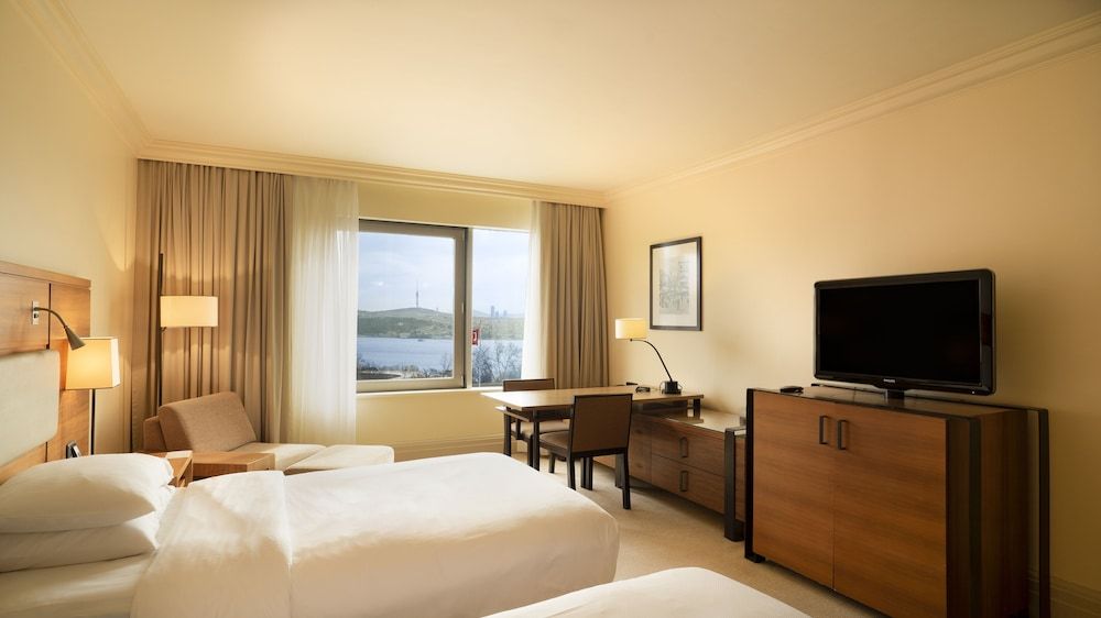 Room, 2 Twin Beds, Sea View (Bosphorus View, Club Access)