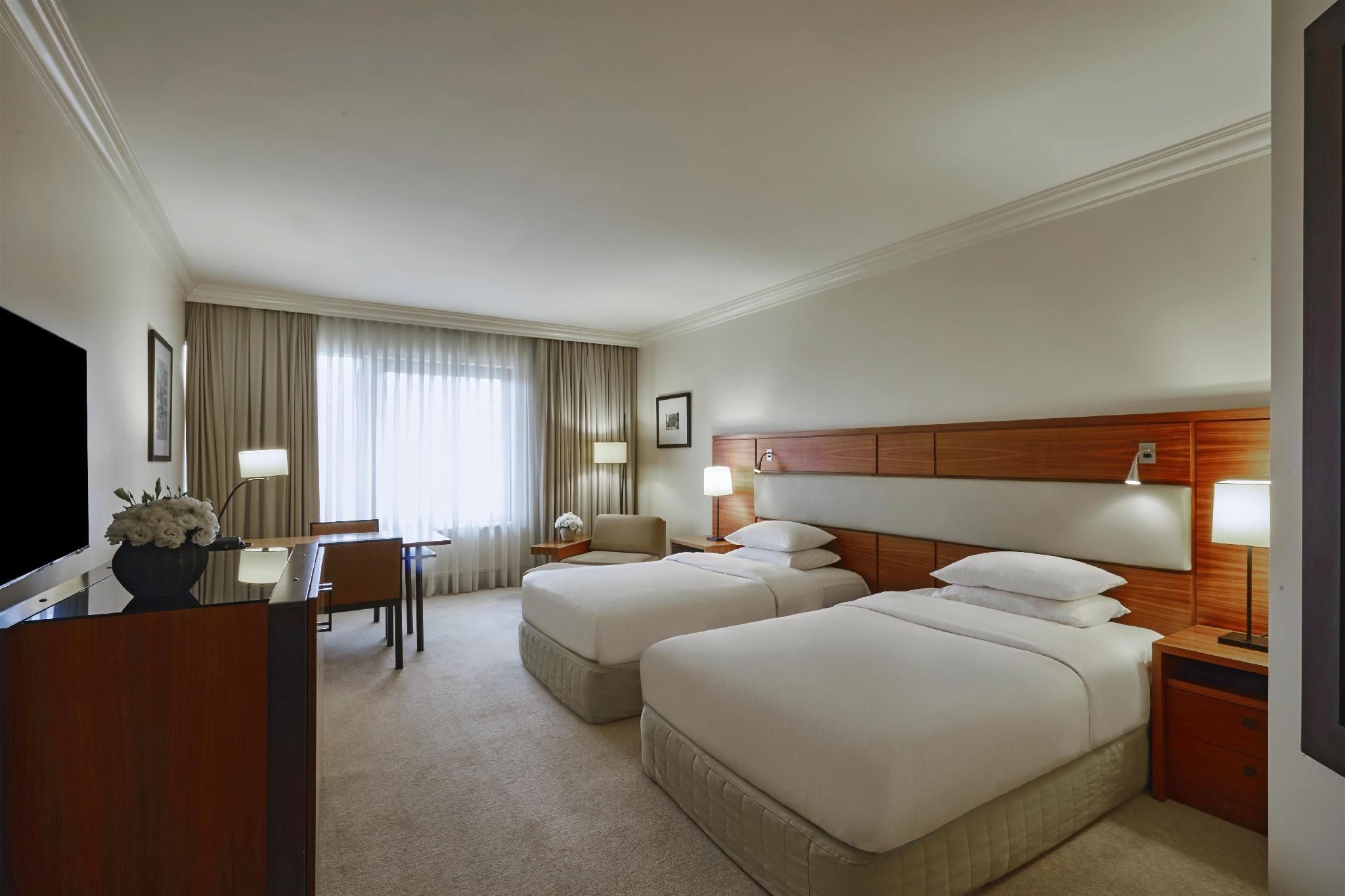 2 Twin Beds