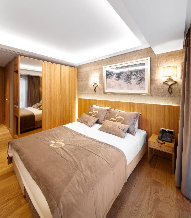 undefined Lady Diana Hotel 7