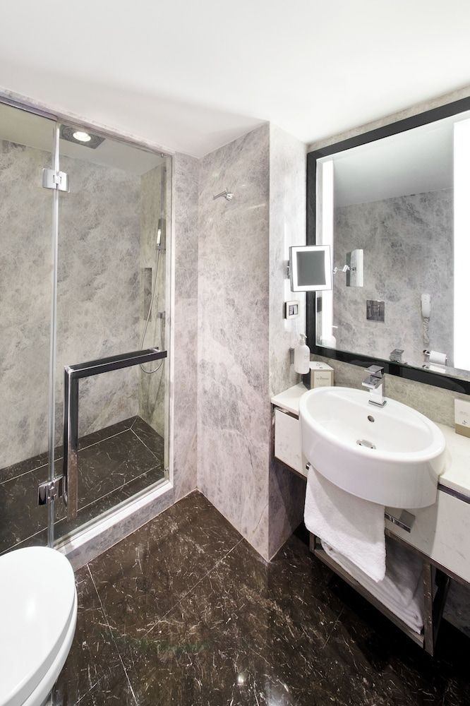 The Marmara Taksim Corner City View 4