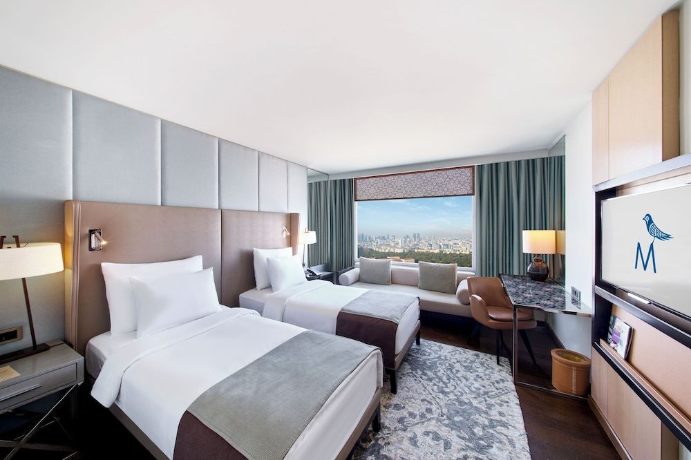 Club Room, City View, Lounge Access