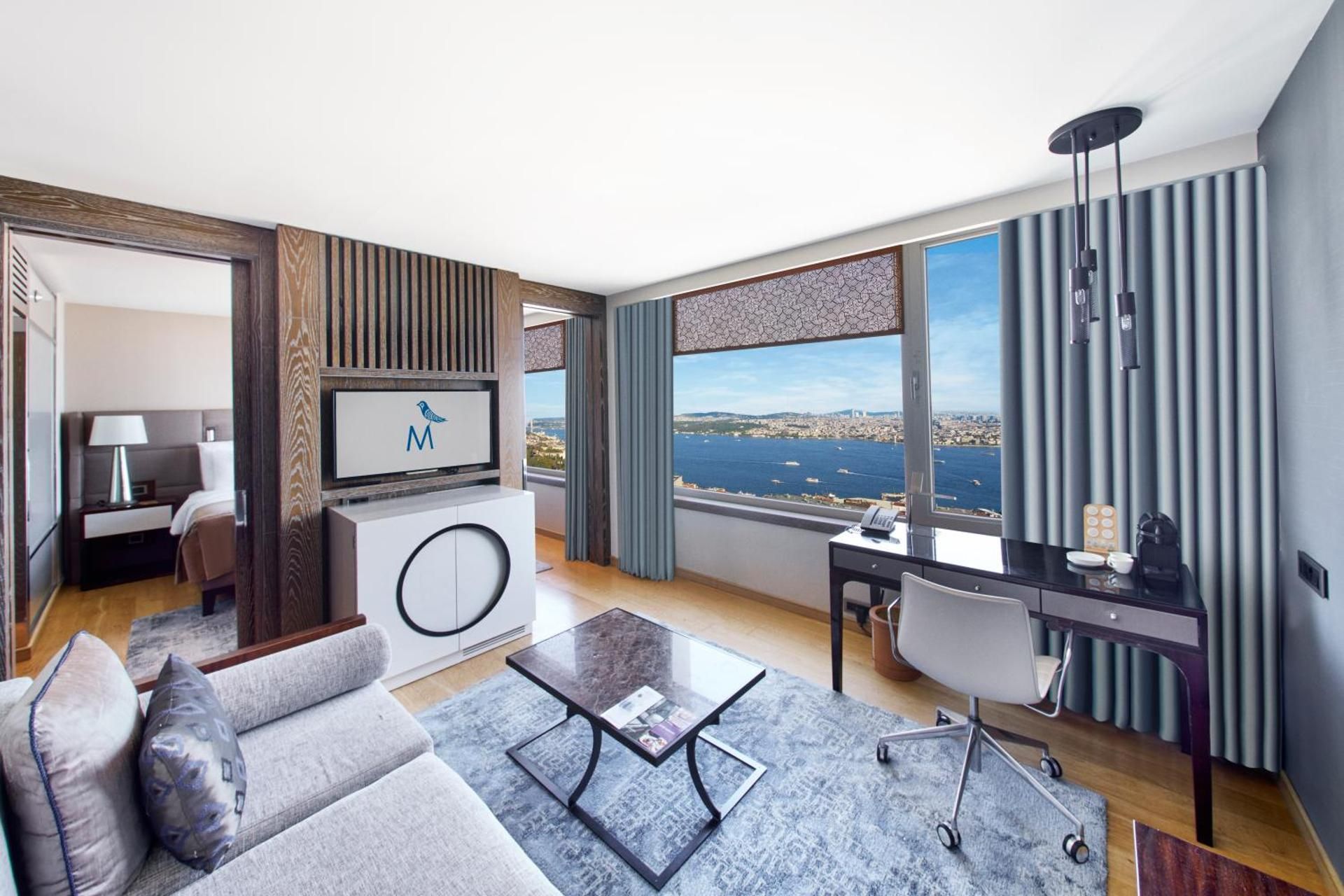 Bosphorus Suite with Lounge Access