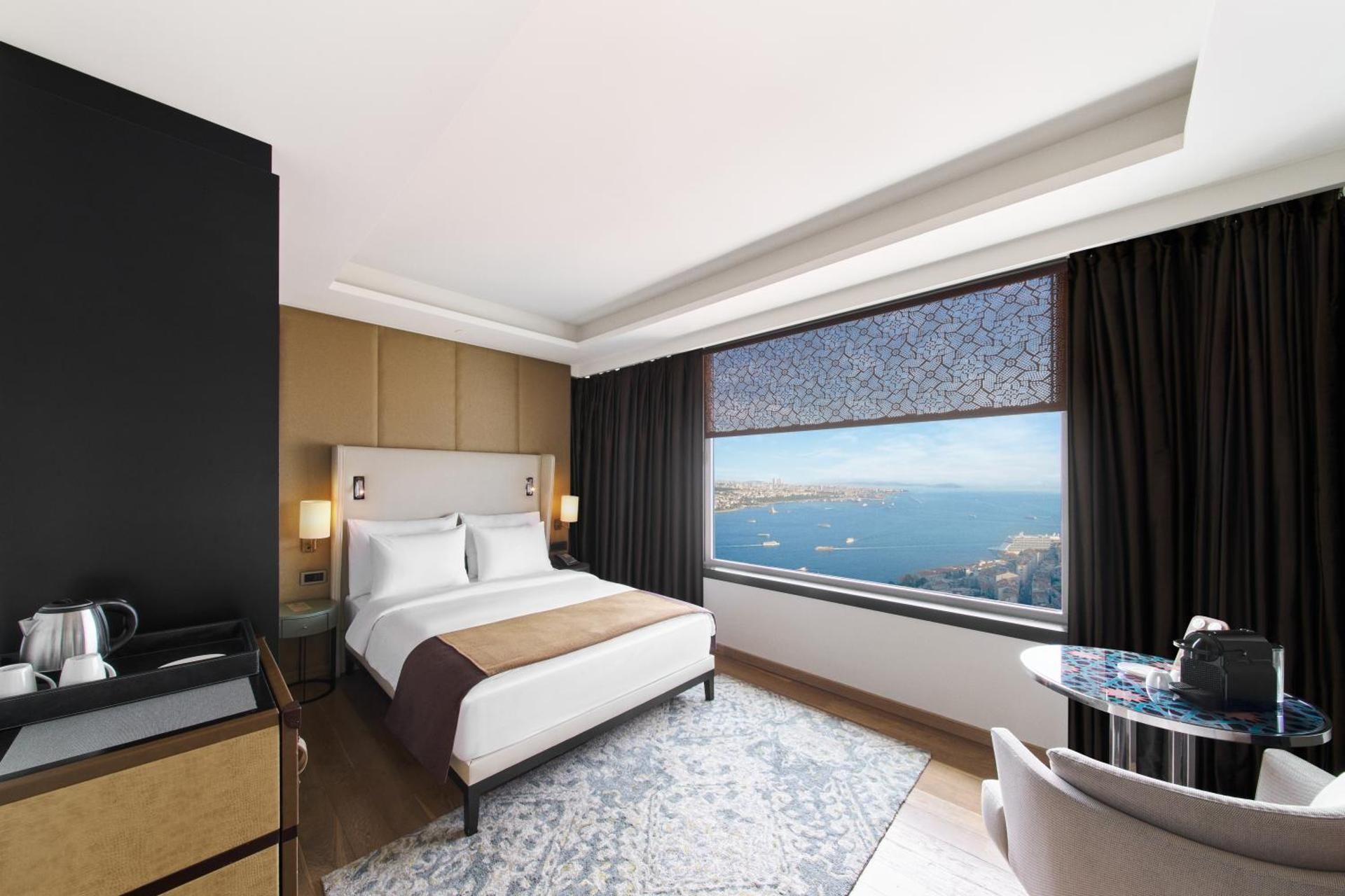 Club Corner Bosphorus View Room - Lounge Access Included