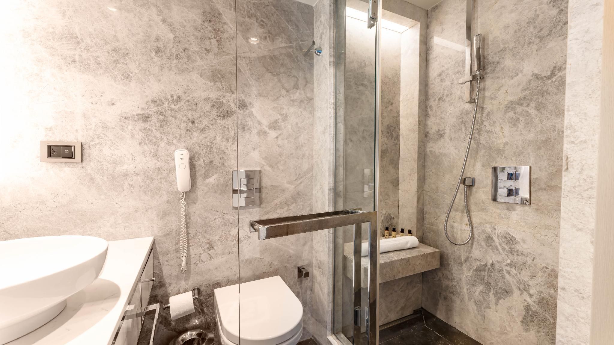 The Marmara Taksim Corner City View King Room 5