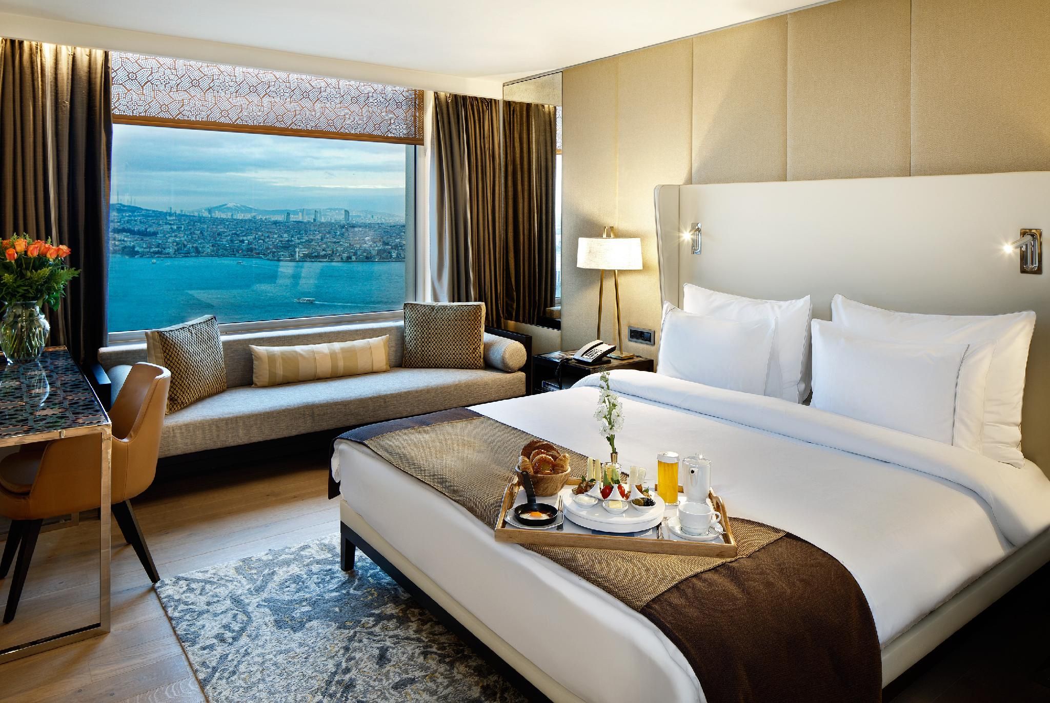 Club Bosphorus View Room - Lounge Access Included