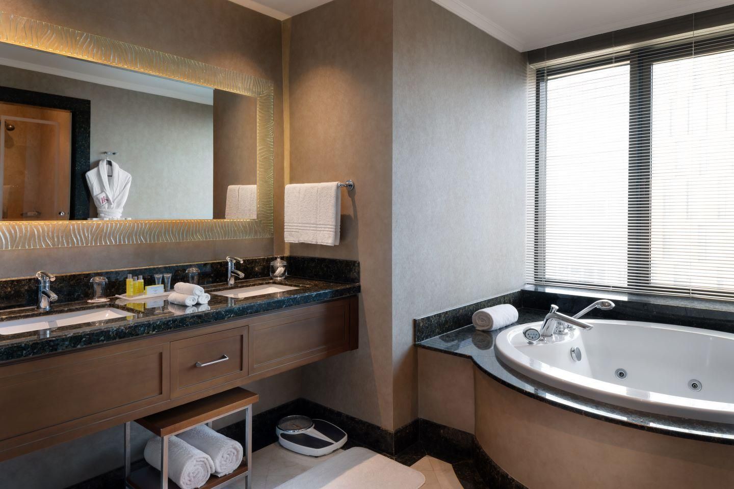 undefined Istanbul Marriott Hotel Asia 7