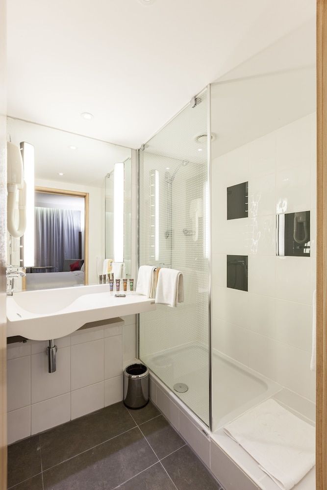 Novotel Istanbul Zeytinburnu Standard Twin Room, 2 Twin Beds 3