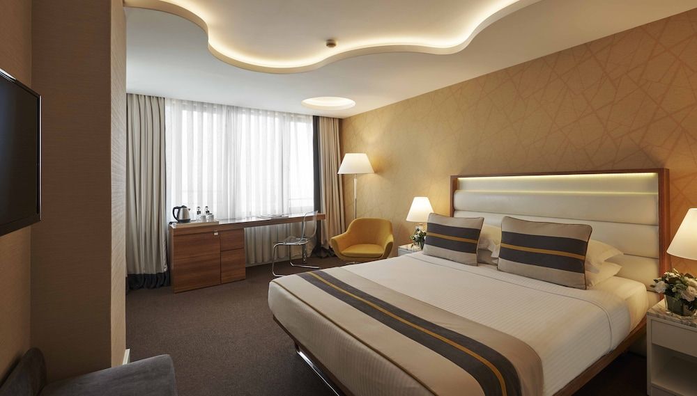 undefined Richmond Istanbul 6