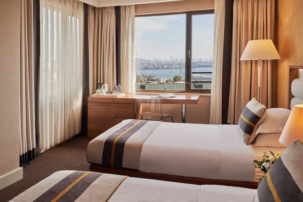 undefined Richmond Istanbul 10