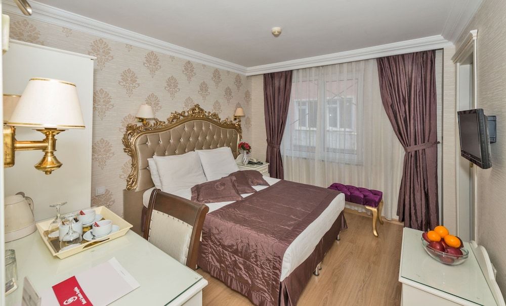 undefined Hotel Santa Sophia 10