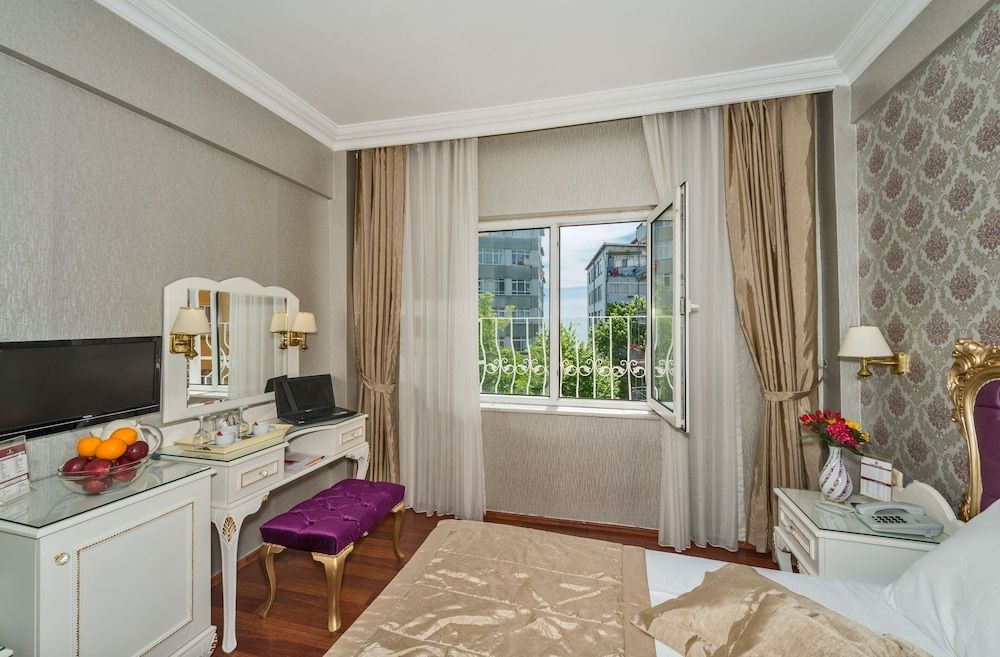 undefined Hotel Santa Sophia 3