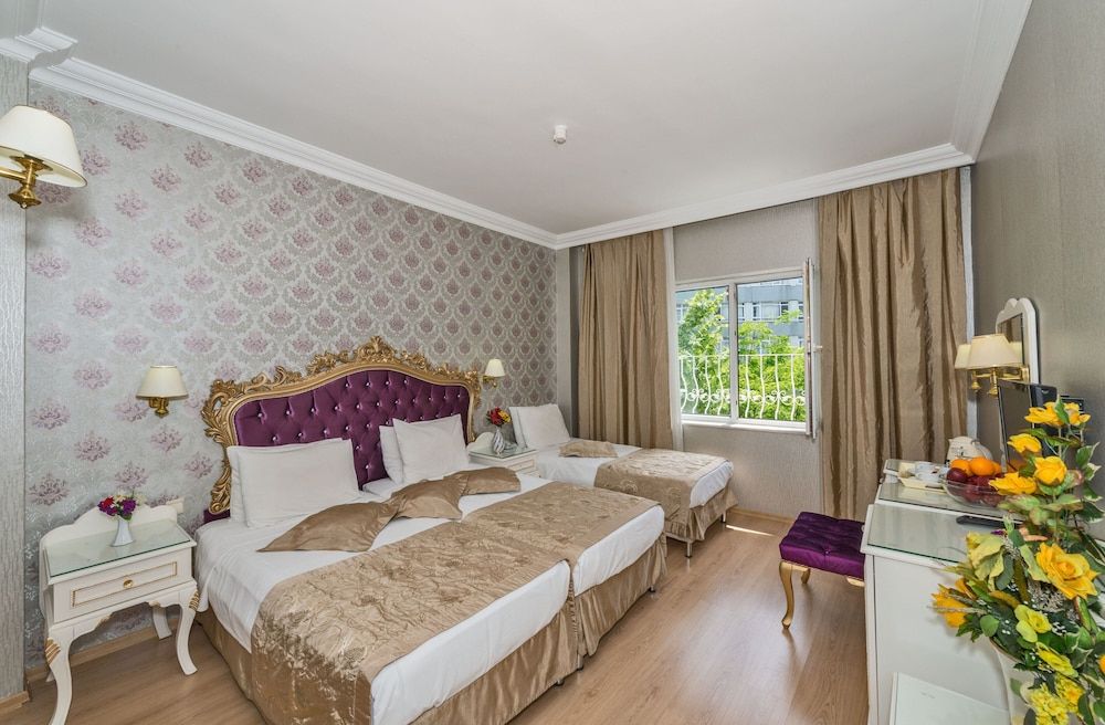 undefined Hotel Santa Sophia 4