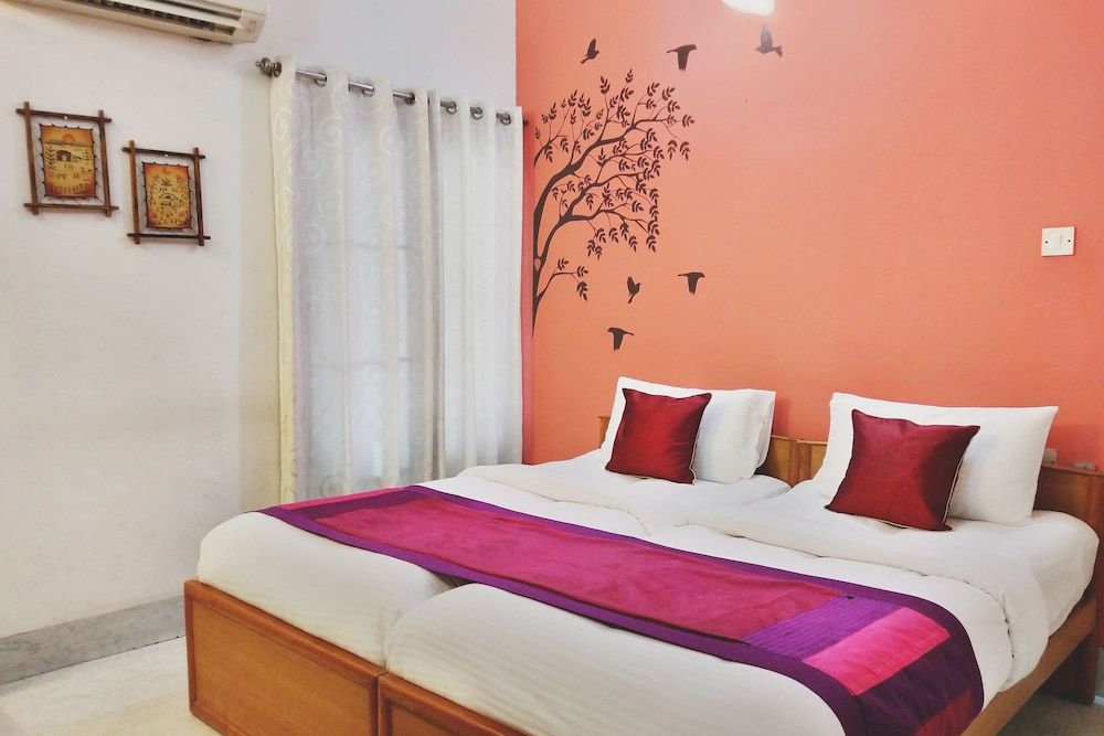 OYO 2266 Gokul Heritage Standard Double or Twin Room, 1 Bedroom, Private Bathroom 3