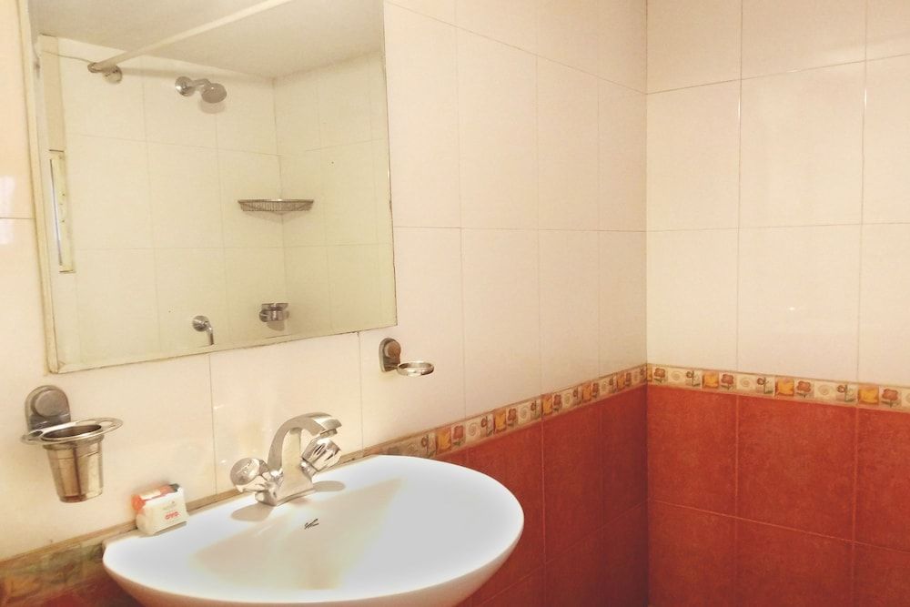 OYO 2266 Gokul Heritage Standard Double or Twin Room, 1 Bedroom, Private Bathroom 13