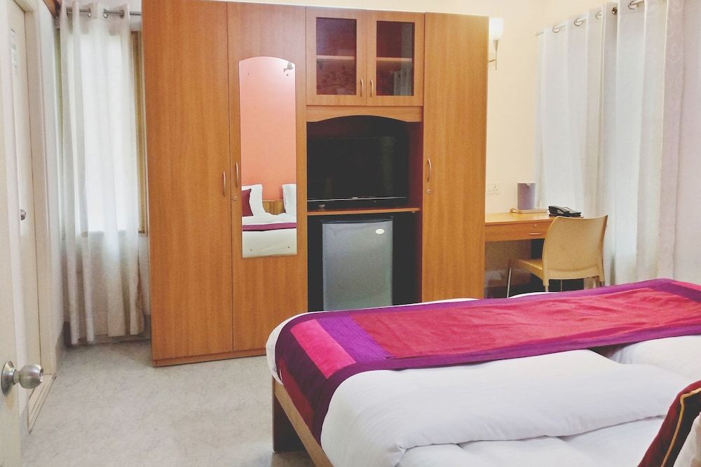 OYO 2266 Gokul Heritage Standard Double or Twin Room, 1 Bedroom, Private Bathroom 11