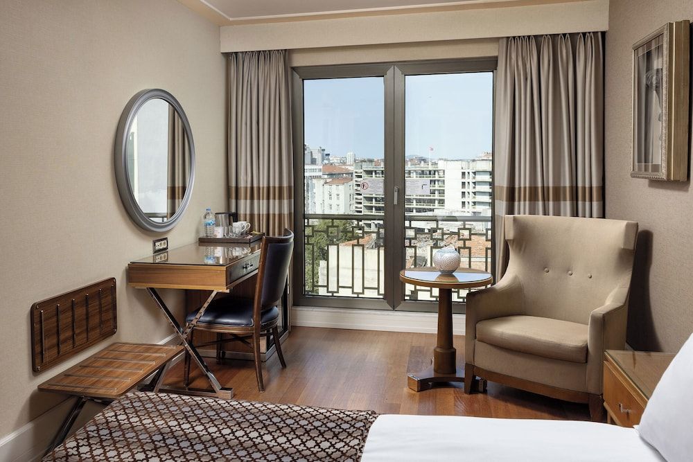 Titanic City Taksim Superior Room 11