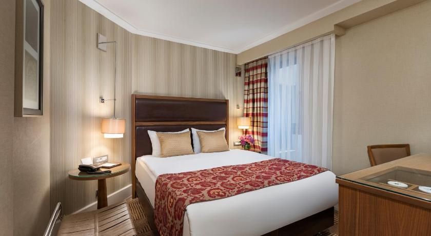 Titanic City Taksim Superior Room 4
