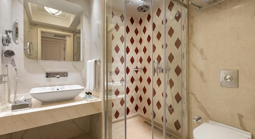 Titanic City Taksim Superior Room 9