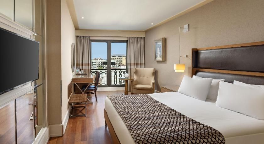 Titanic City Taksim Superior Room 2