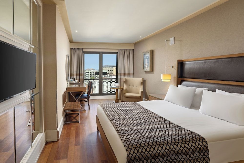 Titanic City Taksim Superior Room 5